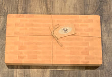 Load image into Gallery viewer, Maple Cutting Board